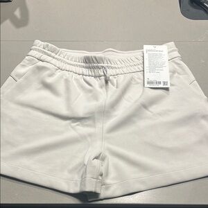 Lululemon Athletica softstream shorts size 10 New with Tags